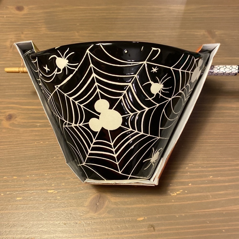 Disney Mickey Mouse Spider themed ceramic ramen bowl​ Black & White